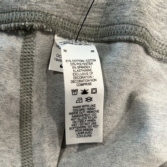 Nike Women’s Tight Fit Mid Rise Short Length Biker Shorts Size 3X - Picture 8 of 8